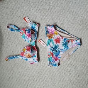 NWT bikini set